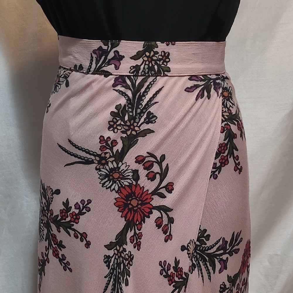 Flynn Skye Floral Blush Pencil Skirt